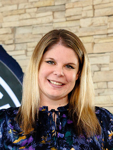 Photo of Julie Navickas